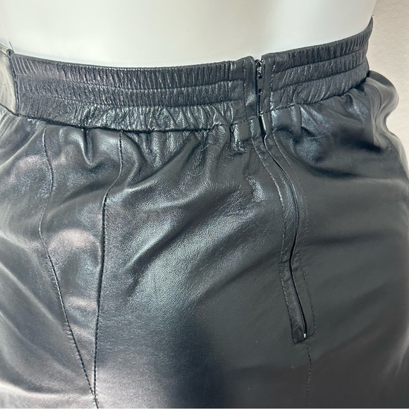 VINTAGE RUTH WAGNER BLACK LEATHER A LINE SKIRT - Picture 5 of 8